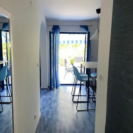 Svennika Apartment *